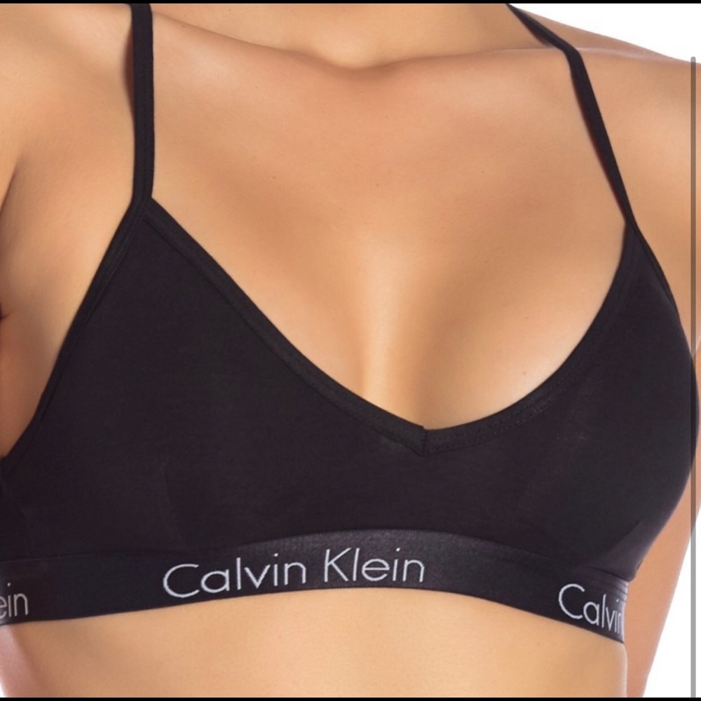 Calvin Klein Lightly Lined V-neck Bralette